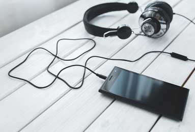 意甲媒体透露：米兰前锋莱奥一直带伤上阵，下场打科莫未必能首发出场